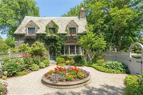 515 Indian Avenue Middletown RI 02842