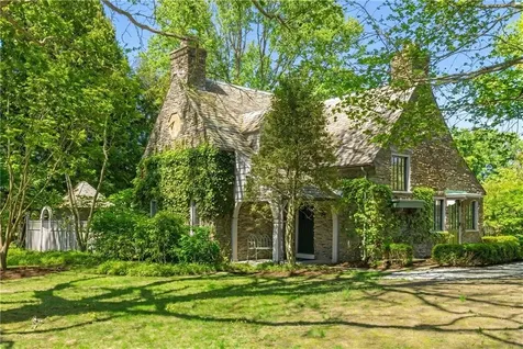 515 Indian Avenue Middletown RI 02842
