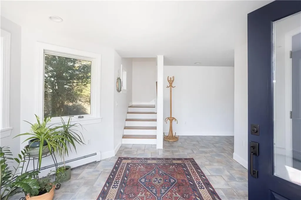 18 Lugger Street Jamestown RI 02835