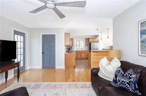18 Lugger Street Jamestown RI 02835