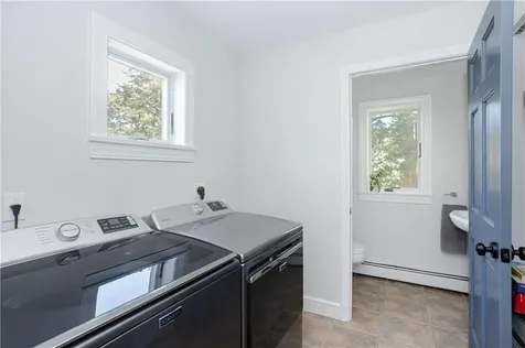 18 Lugger Street Jamestown RI 02835