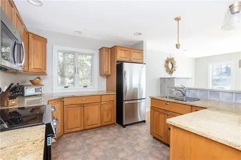 18 Lugger Street Jamestown RI 02835