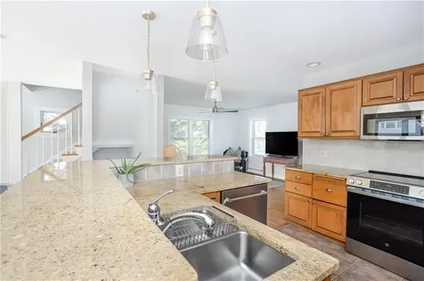 18 Lugger Street Jamestown RI 02835
