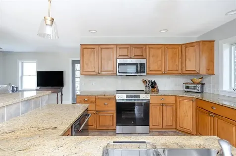 18 Lugger Street Jamestown RI 02835