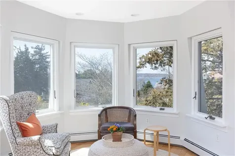18 Lugger Street Jamestown RI 02835