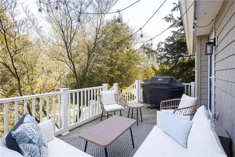 18 Lugger Street Jamestown RI 02835
