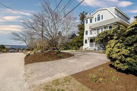 18 Lugger Street Jamestown RI 02835