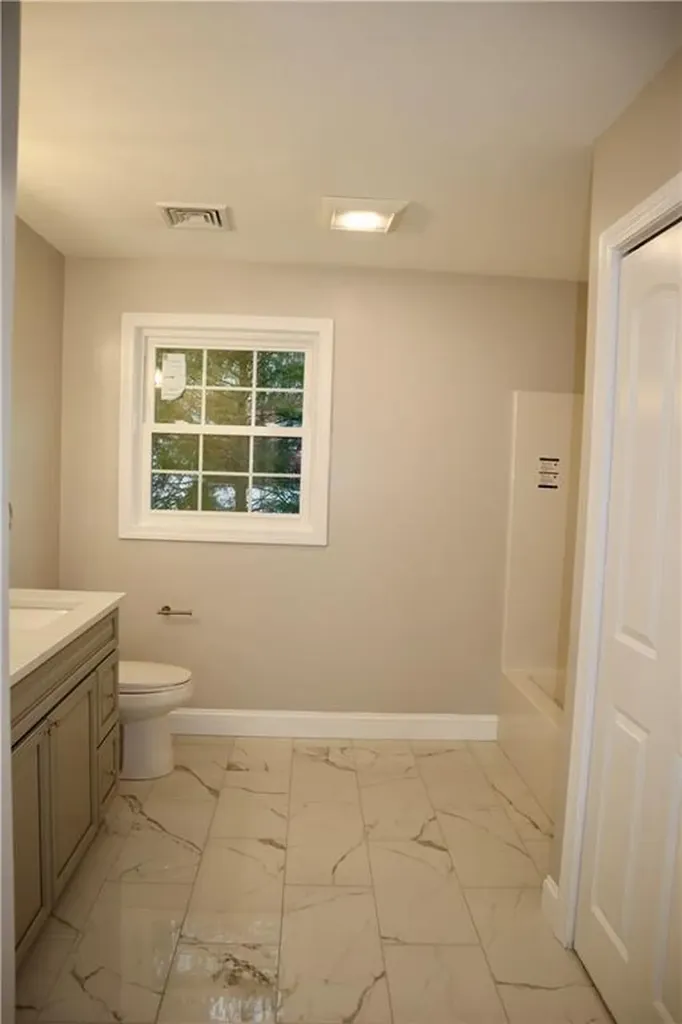 165 Glendale Avenue Woonsocket RI 02895