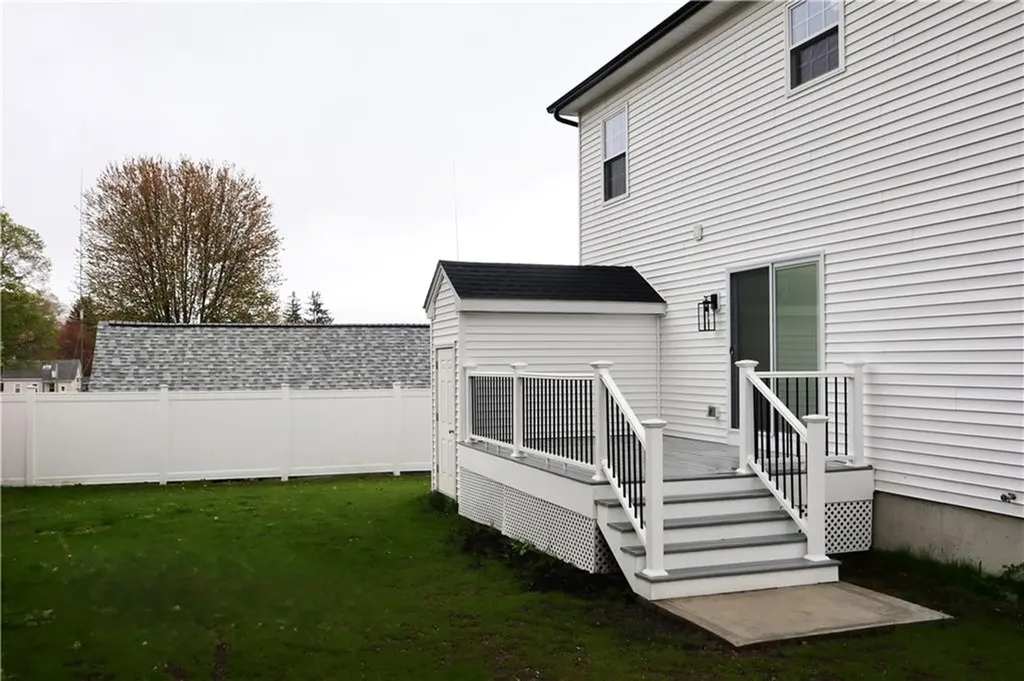 165 Glendale Avenue Woonsocket RI 02895