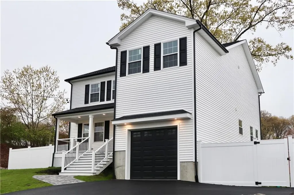 165 Glendale Avenue Woonsocket RI 02895