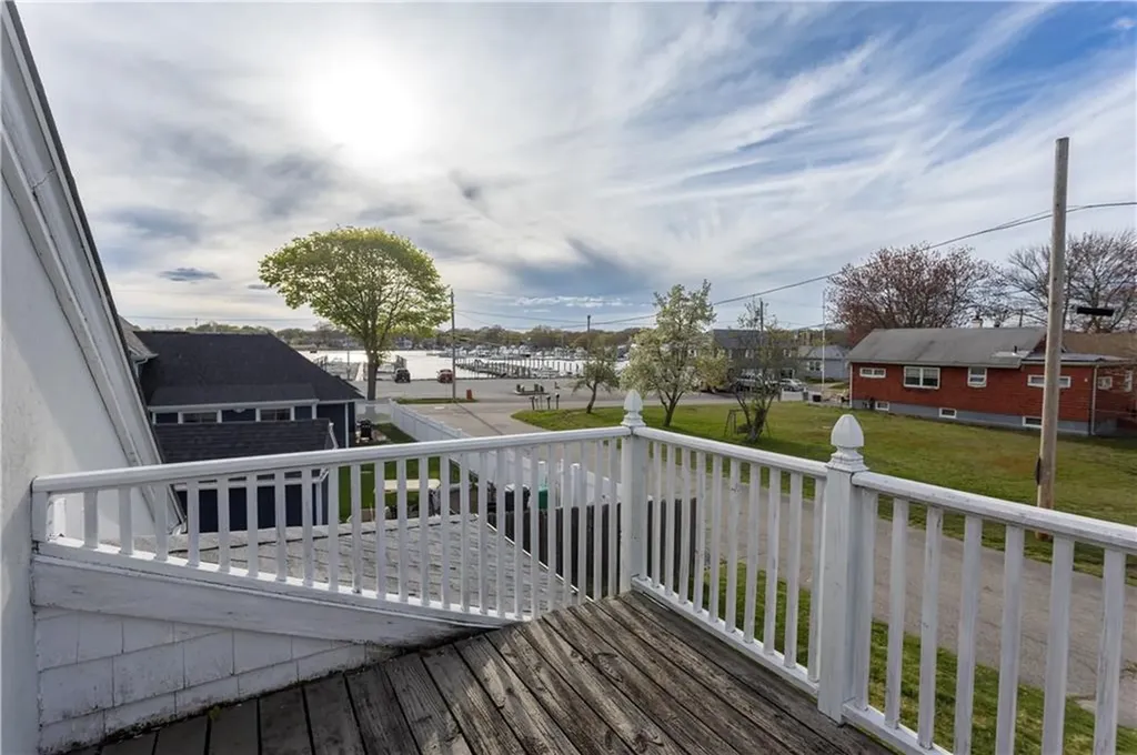 20 West View Street Warwick RI 02889