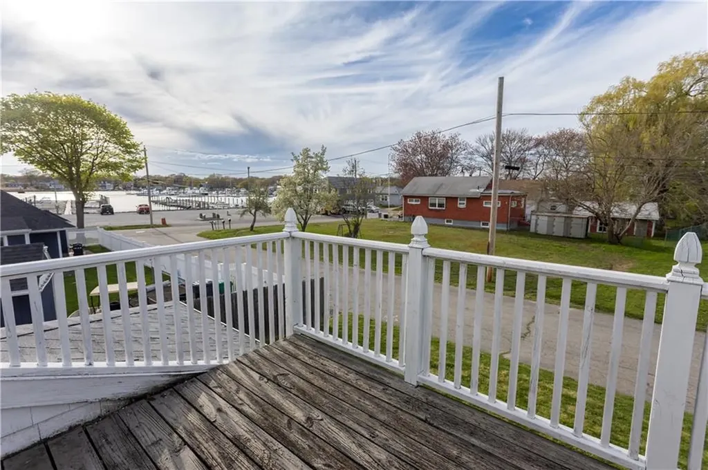 20 West View Street Warwick RI 02889