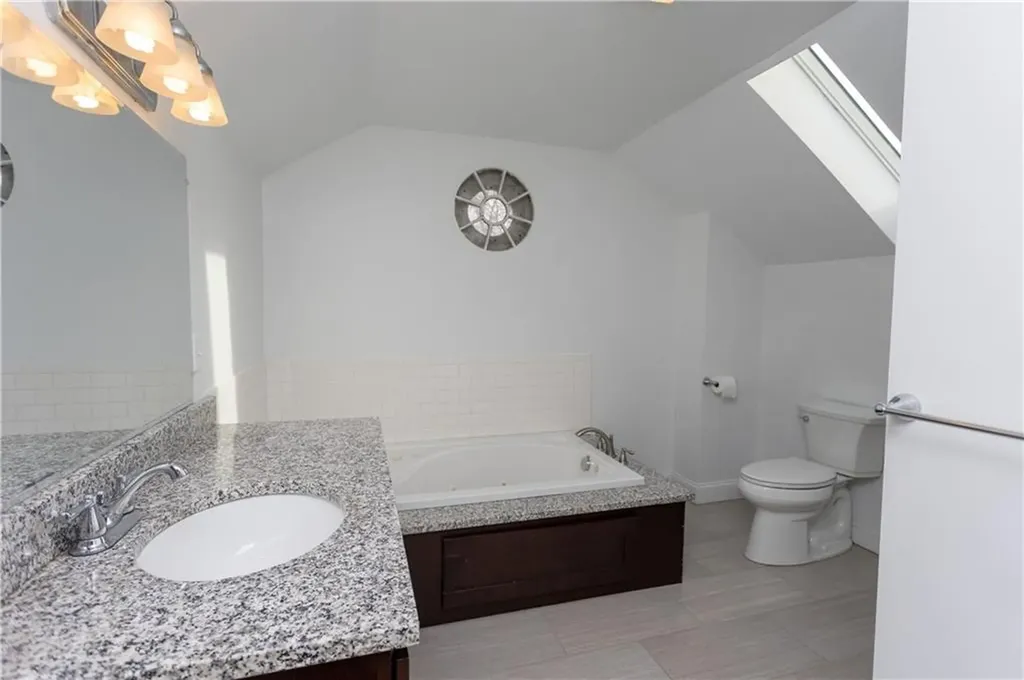 20 West View Street Warwick RI 02889