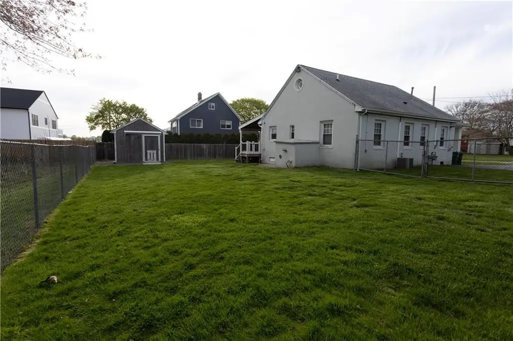 20 West View Street Warwick RI 02889