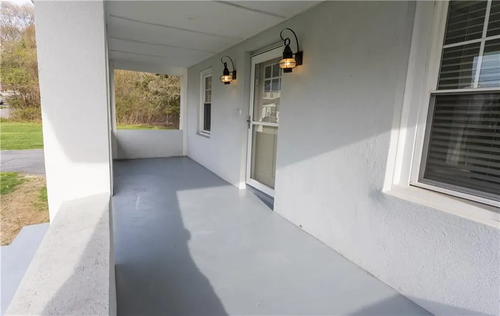 20 West View Street Warwick RI 02889