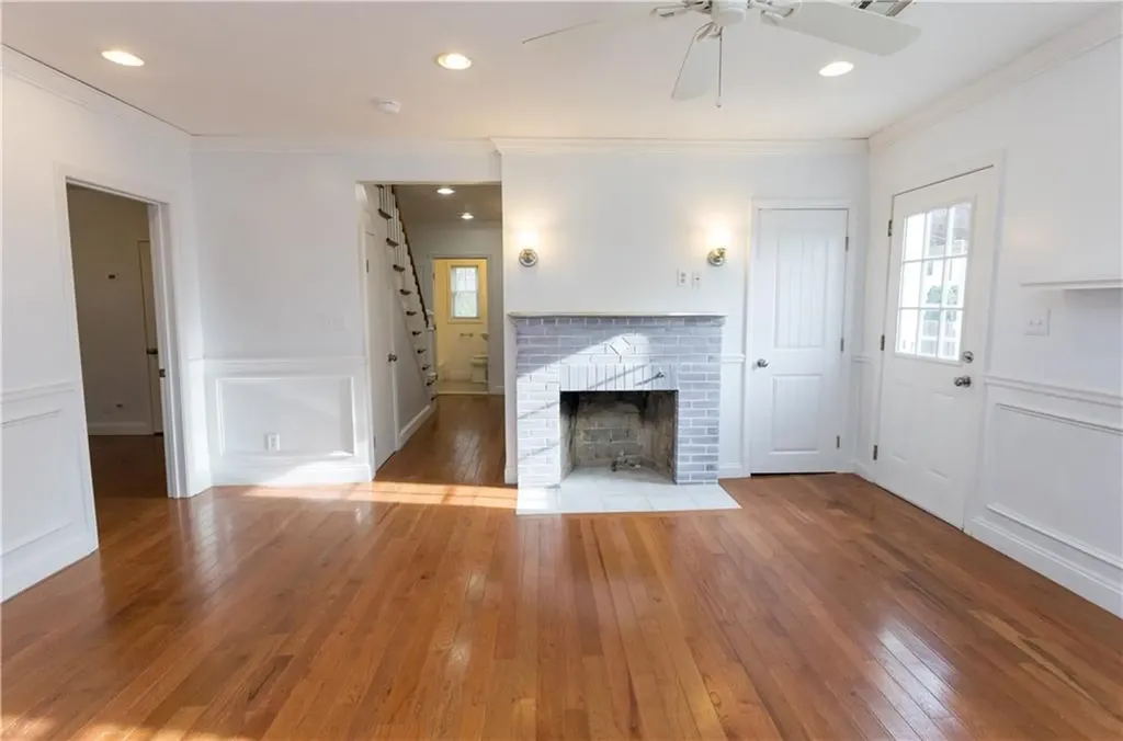 20 West View Street Warwick RI 02889