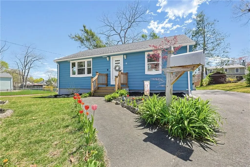 18 Adelaide Avenue Smithfield RI 02917
