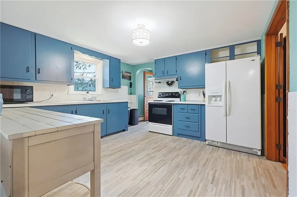 18 Adelaide Avenue Smithfield RI 02917