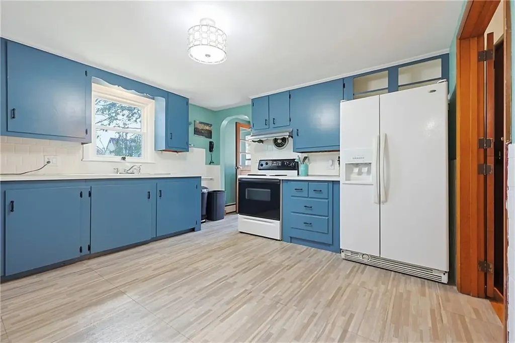 18 Adelaide Avenue Smithfield RI 02917