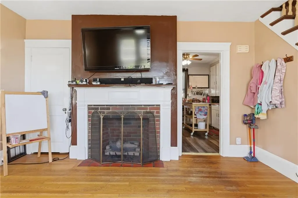 448 Gaskill Street Woonsocket RI 02895