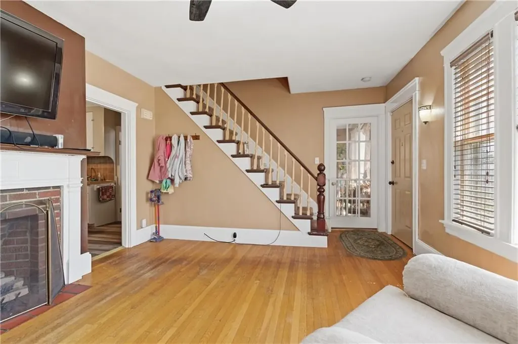 448 Gaskill Street Woonsocket RI 02895