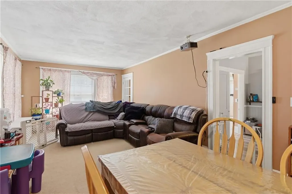 448 Gaskill Street Woonsocket RI 02895
