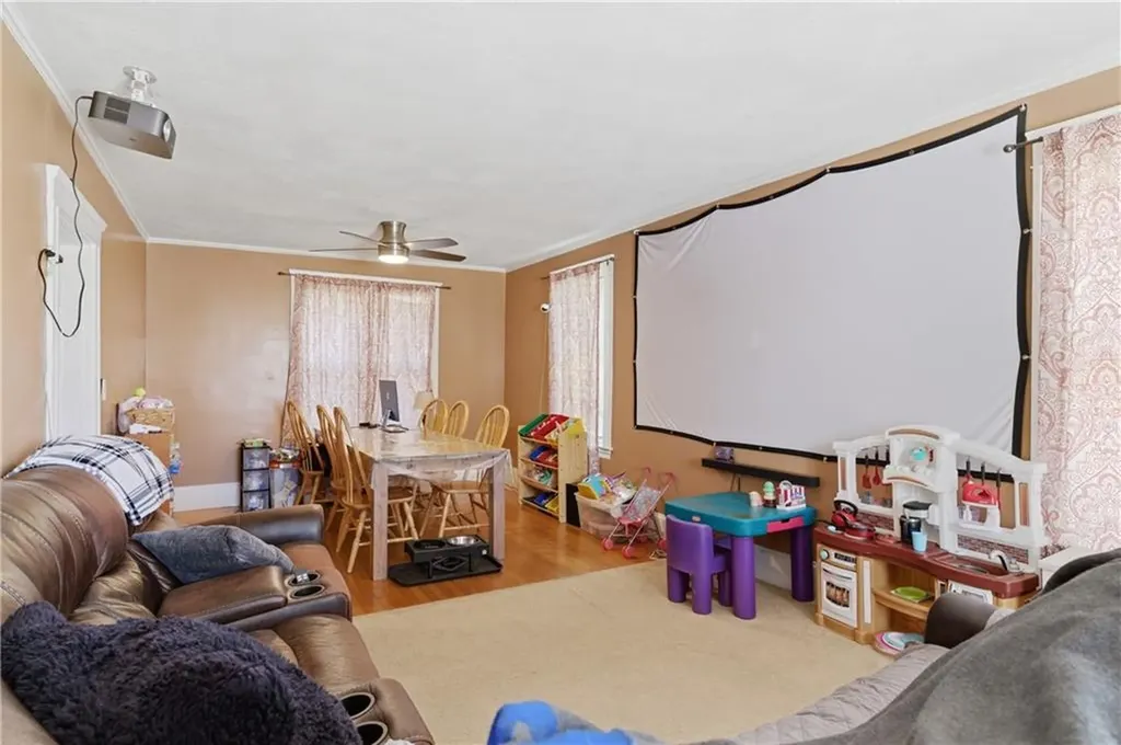 448 Gaskill Street Woonsocket RI 02895