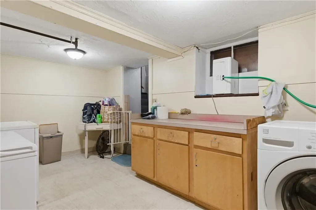 448 Gaskill Street Woonsocket RI 02895