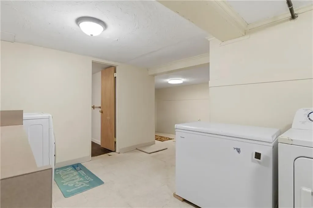 448 Gaskill Street Woonsocket RI 02895