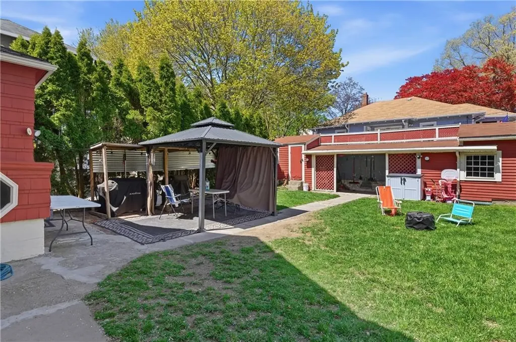 448 Gaskill Street Woonsocket RI 02895