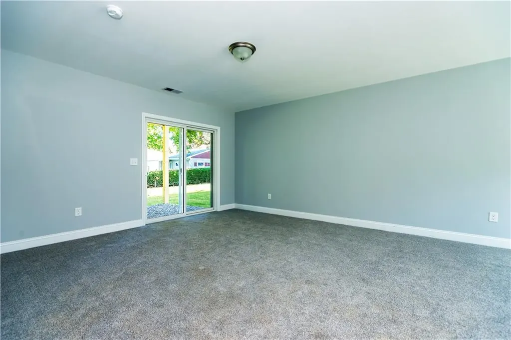 21 Carlson Circle West Warwick RI 02816