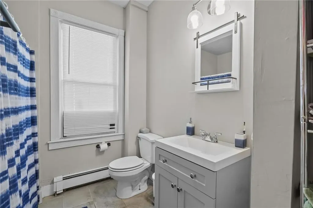 98 Andem Street Providence RI 02909