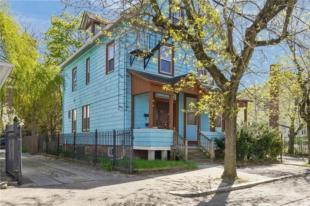 98 Andem Street Providence RI 02909