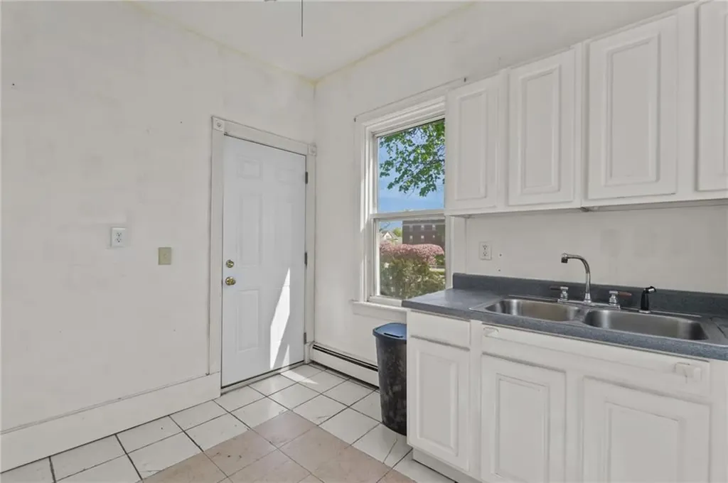 98 Andem Street Providence RI 02909