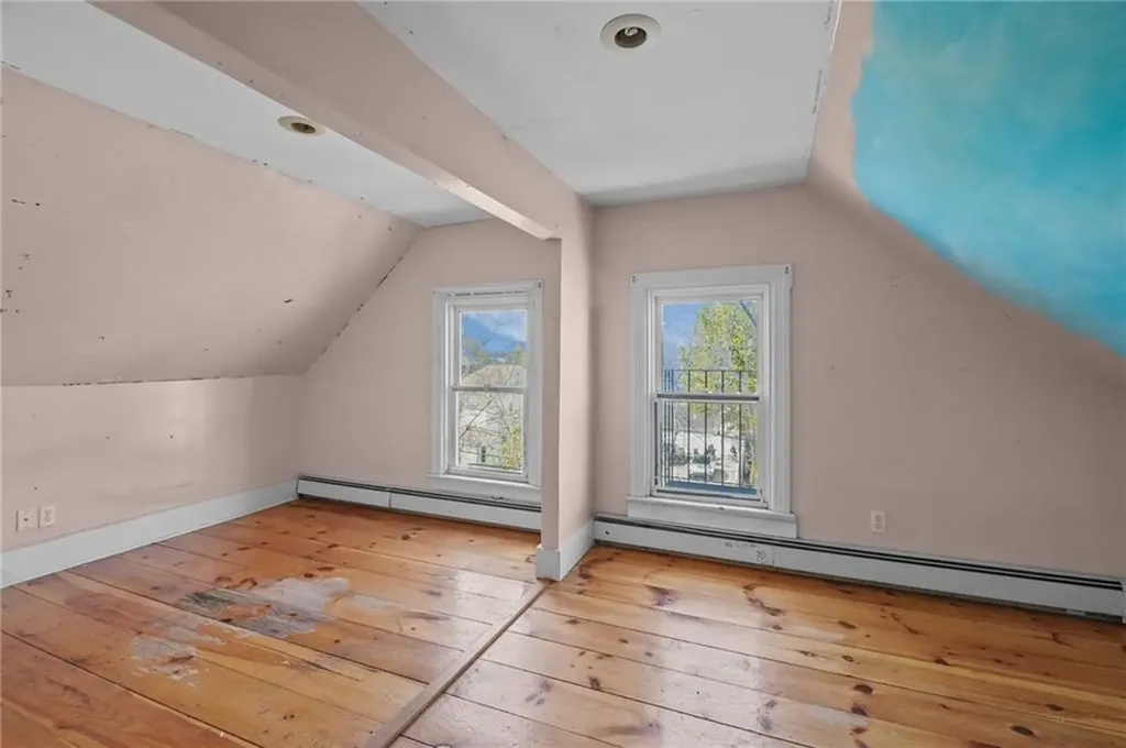 98 Andem Street Providence RI 02909
