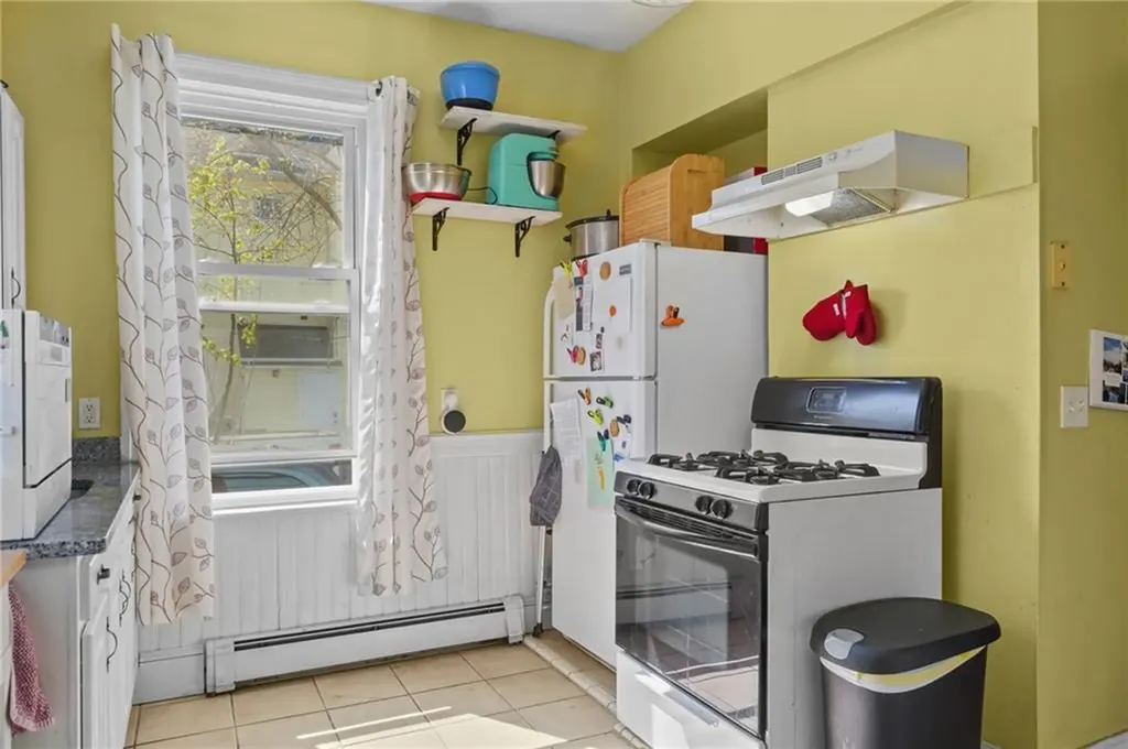 98 Andem Street Providence RI 02909
