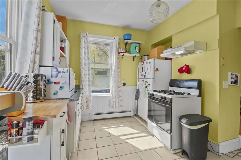 98 Andem Street Providence RI 02909