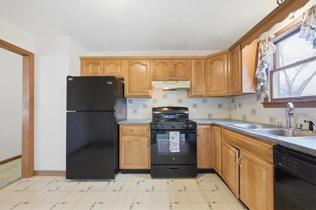 7 Brookview Court Westerly RI 02891