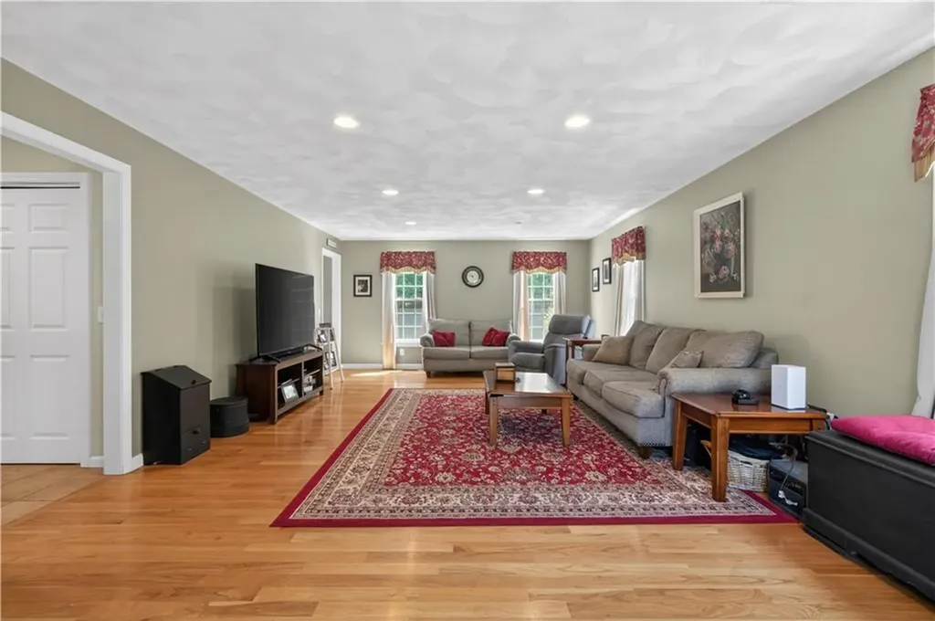 245 Jackson Schoolhouse Road Burrillville RI 02859