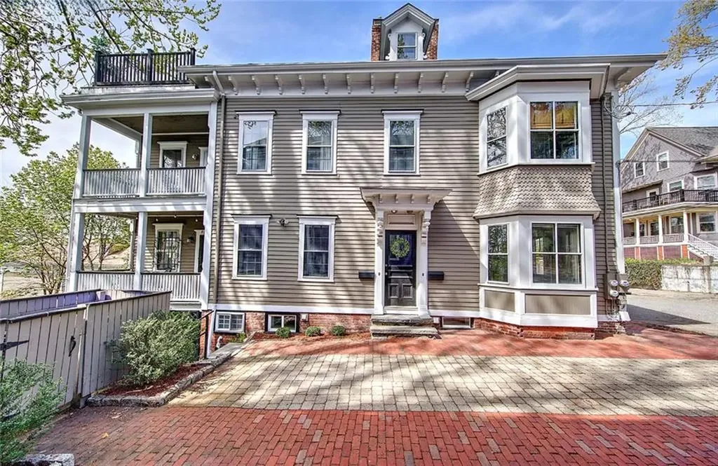 152 Congdon Street Providence RI 02906