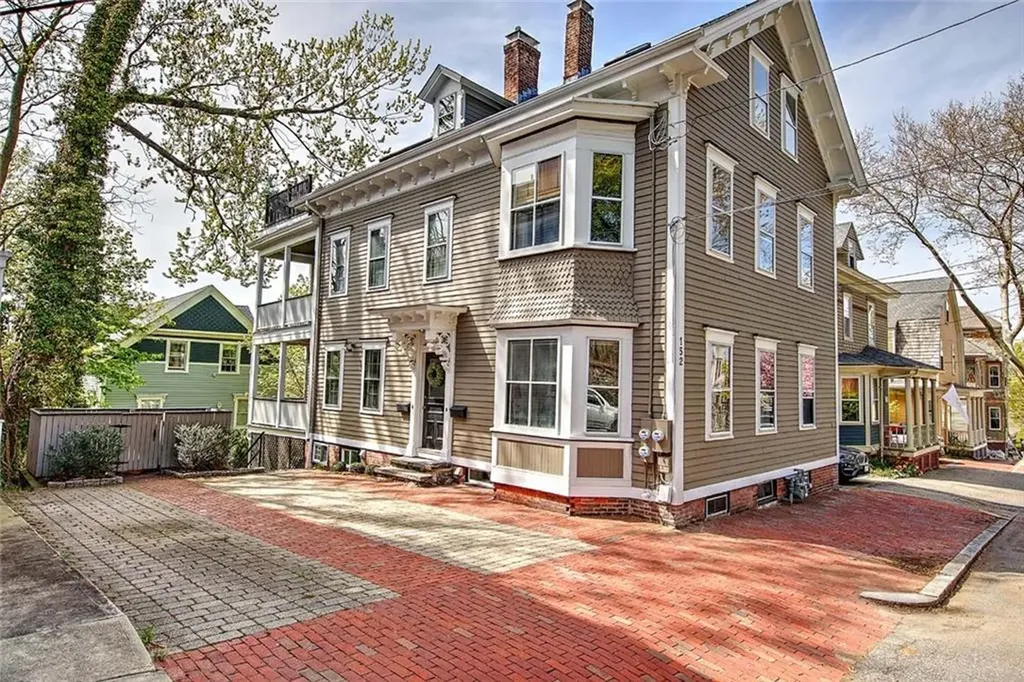 152 Congdon Street Providence RI 02906