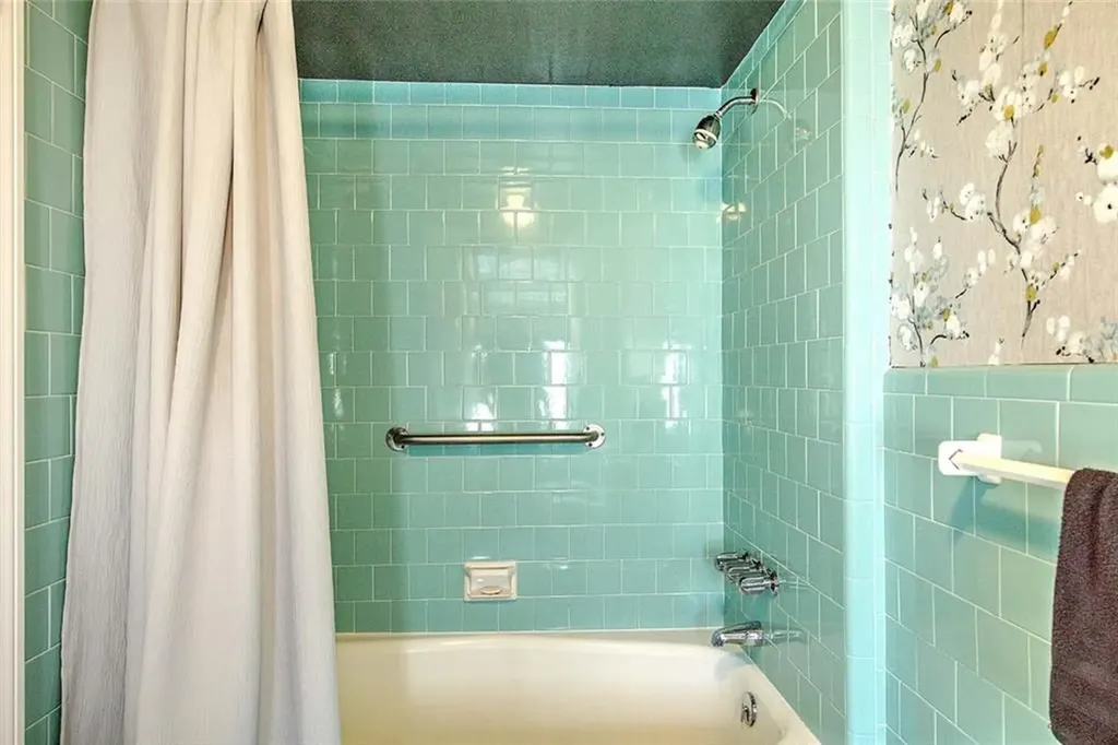 152 Congdon Street Providence RI 02906