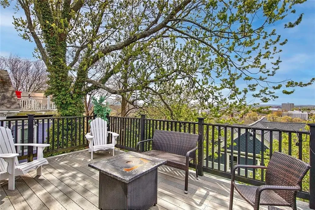 152 Congdon Street Providence RI 02906