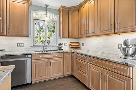 110 Ten Rod Road North Kingstown RI 02852