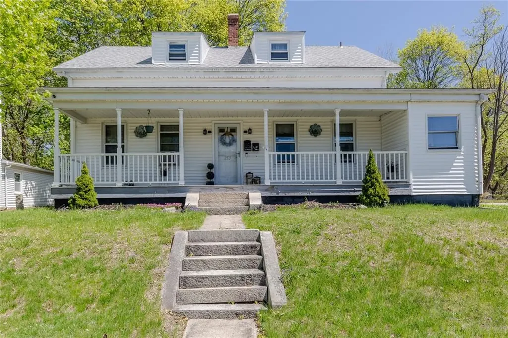 253 Waterman Avenue Smithfield RI 02917