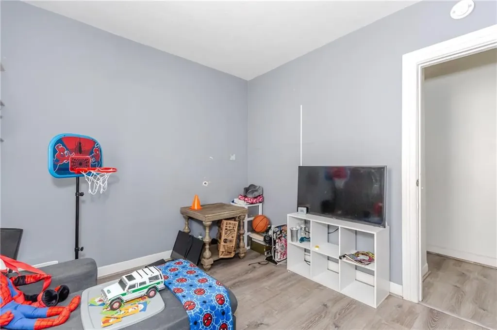 253 Waterman Avenue Smithfield RI 02917