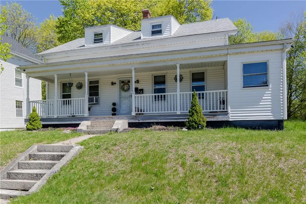 253 Waterman Avenue Smithfield RI 02917
