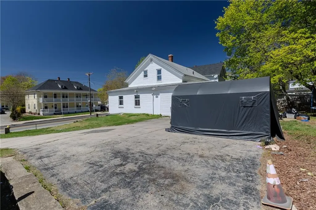 253 Waterman Avenue Smithfield RI 02917