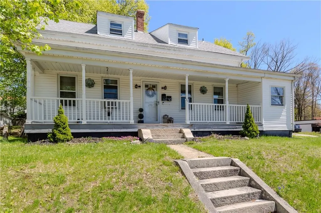 253 Waterman Avenue Smithfield RI 02917