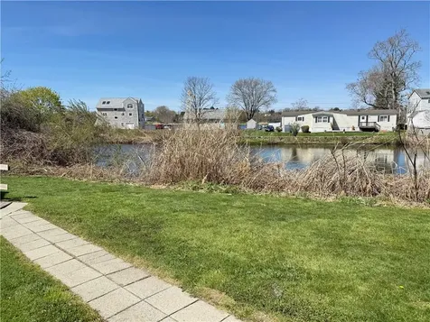 36 Lawrence Court Tiverton RI 02878